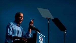 Oud-president Obama vernietigend over Trump: Twitteren en televisie kijken lossen problemen niet op