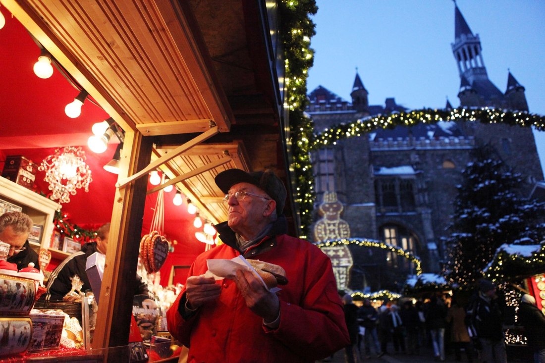 Kerstmarkt Aken Afgeblazen Uit Angst Voor Enorme Toestroom P... - De ...