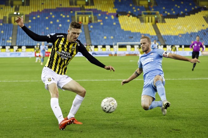 PSV-trainer Schmidt: ‘Moeten we doorspelen als iemand van ons op de IC komt?’