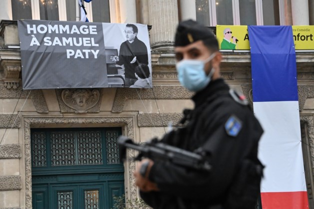 Kamer staat stil bij aanslag op Franse leraar Paty