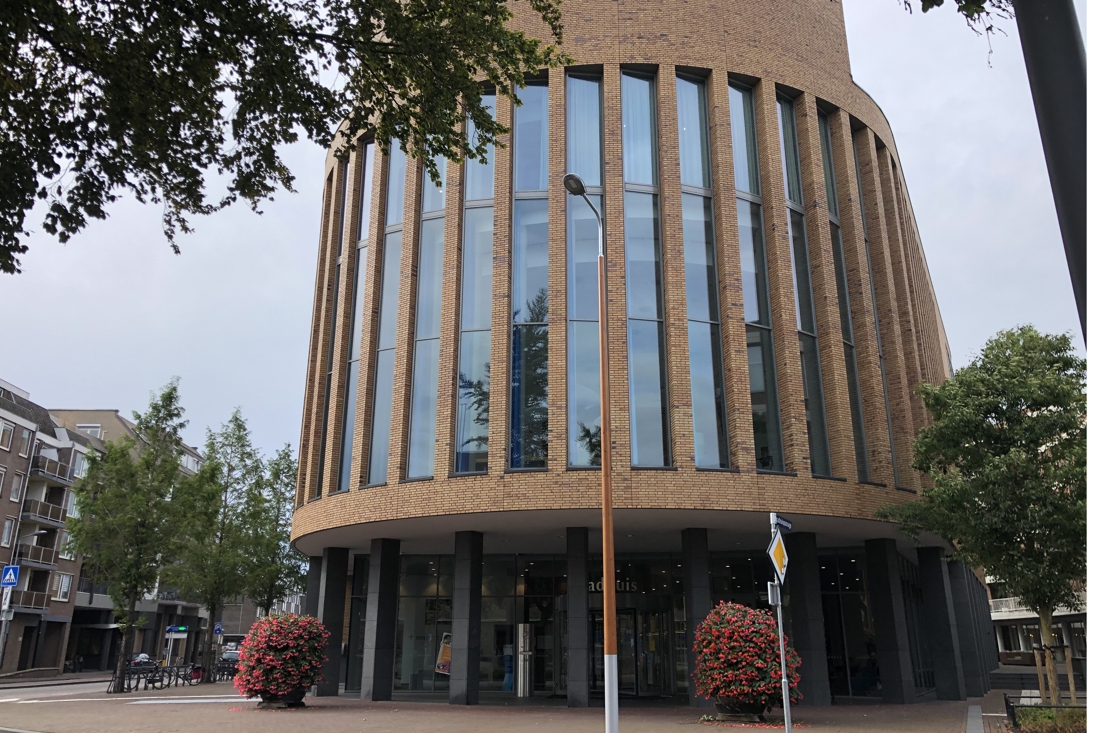 Weert moet zich opmaken voor bezuinigingen - De Limburger