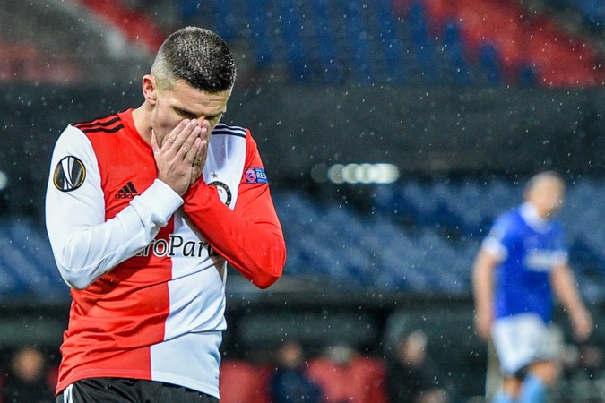 Alleen de arbiter was nog slechter dan Feyenoord in De Kuip