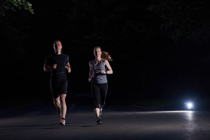 De beste verlichting voor hardlopers: ‘Veterlichtjes zijn leuk voor een dansfeestje’