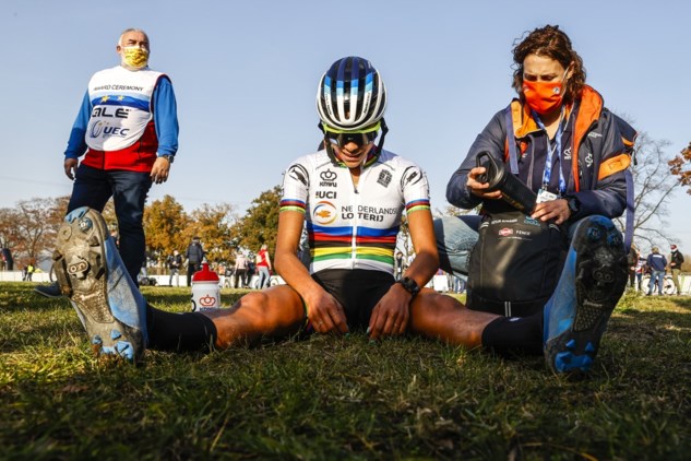 Europees Kampioen Veldrijden Dubbeltje Valt Kant Van Alvara De Limburger Mobile