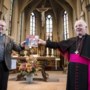 Lijdzaam zag pastoor Vankan uit Heythuysen ‘zijn’ Sinterklaas ten prooi vallen aan commercie