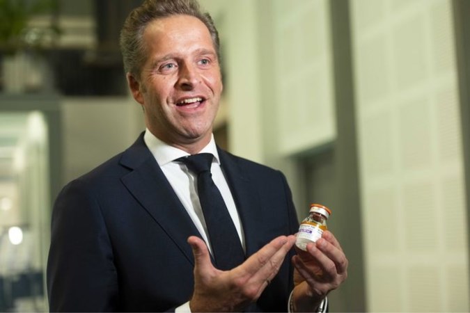 De Jonge: ‘Of vaccin op tijd komt om derde golf te voorkomen is maar de vraag’