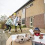 Theatermaakster gaat wonen en werken in volkswijk: The Muppet Show in Vastenavondkamp, maar dan echt