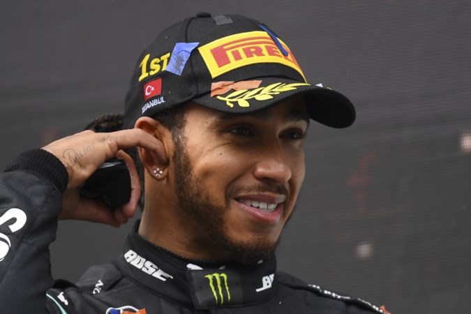 Lewis Hamilton na carrière actief voor diversiteit: ‘Formule 1 waarin niet de blanken domineren’