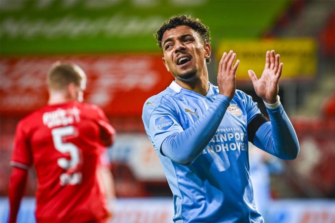 PSV kan het maar één helft: ook in Enschede vergooien Eindhovenaren het na rust