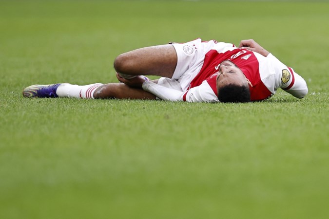 M.A.S.H. aan begin van drukste maand voor Ajax