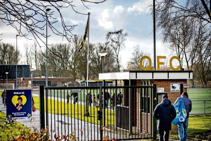KNVB gaat strijd aan met zwart geld bij amateurvoetbalclubs: ‘Nog nooit liepen zo veel onderzoeken’