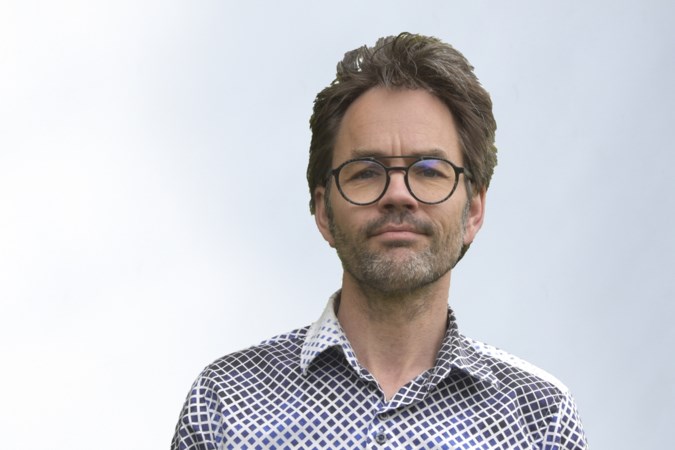 Opinie: De journalistiek mag het beantwoorden van kritische vragen niet overlaten aan de sociale media