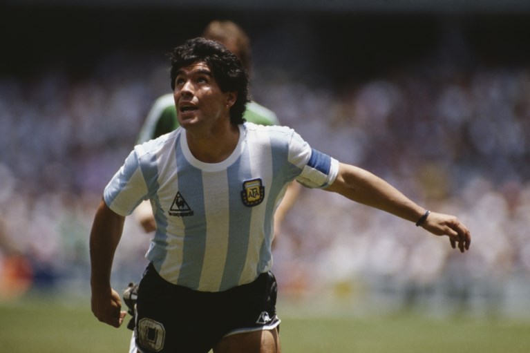 Argentijnse voetballegende Diego Maradona (60) overleden na hartaanval