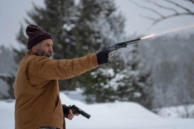 Filmrecensie Fatman: Mel Gibson is ongeloofwaardig als Kerstman die actieheld wordt