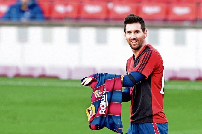 Messi eert Maradona in shirt van Newell’s Old Boys