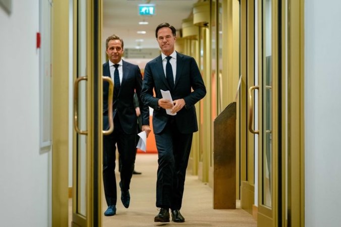Kabinet zit met kerstdilemma: ‘Hooguit iets meer mensen aan kerstdis’