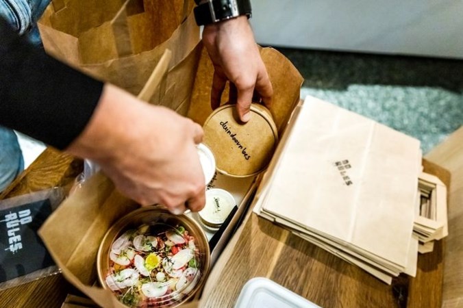 Bingoën, rennen, sterrenkokje spelen, quizzen: zo help je de horeca de winter door