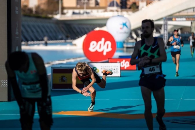 Snoekduik helpt atleet Futselaar exact aan olympische limiet op marathon
