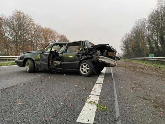 Ravage op A2 na ongeval, snelweg tijdelijk afgesloten