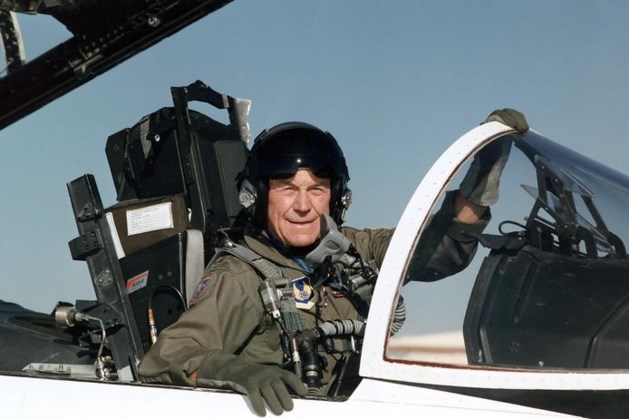 Legendarische testpiloot Chuck Yeager overleden: als eerste sneller dan het geluid