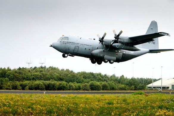 Teamuitje van ruim een ton: met een Hercules van Eindhoven naar vakantiehuis in Italië