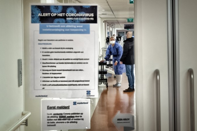 Limburgse ziekenhuizen bezorgd over tientallen nieuwe corona-opnames 