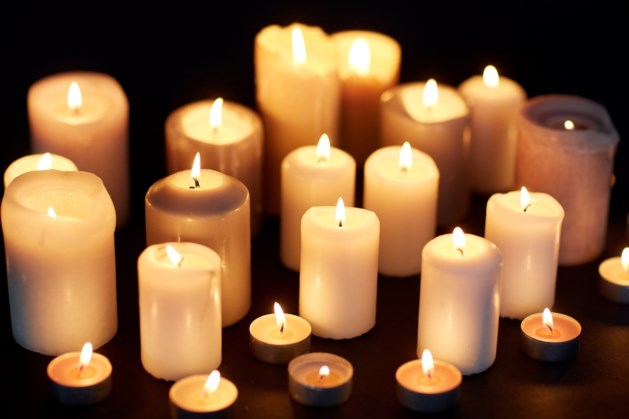 Geen Wereldlichtjesdag op Tegels kerkhof, wel gratis kaarsen