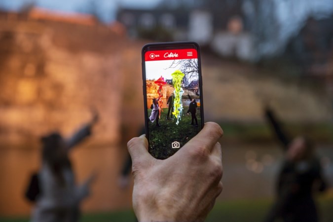 Met deze app ga je op zoek naar een ufo en gekleurde kwallen boven de binnenstad van Maastricht