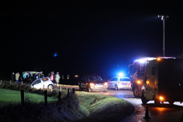 Auto raakt van de weg in Lemiers: bestuurder gewond