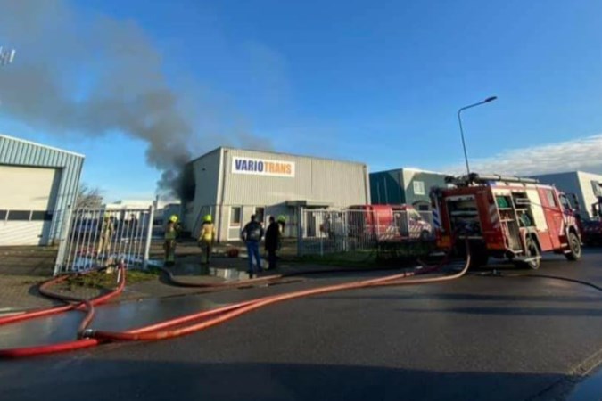 Brand bij pas geopende vestiging transportbedrijf Echt: ’Pas drie weken operationeel’