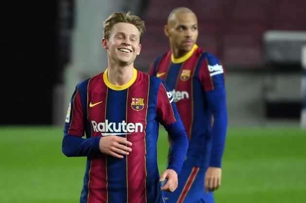 Frenkie de Jong met eerste treffer goud waard voor Barcelona tegen koploper Real Sociedad