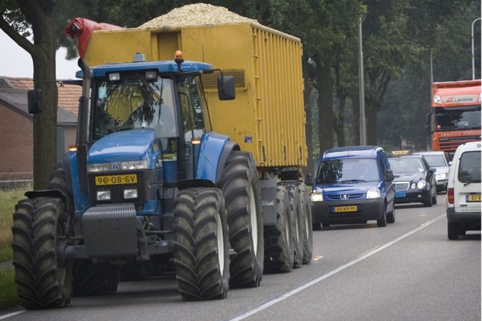 Peel en Maas onderneemt nieuwe poging om tractoren toe te staan op Midden Peelweg tussen Maasbree en Kessel