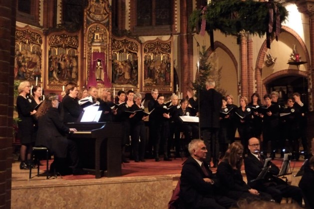Tegels vrouwenkoor Campanella zendt kerstconcert van vorig jaar uit