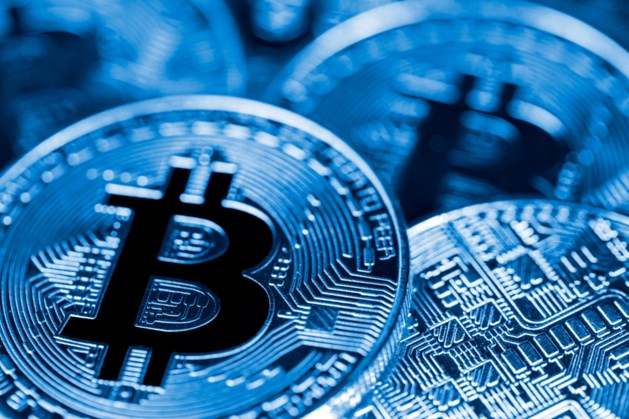 Bitcoin zet opmars voort en slecht barrière van 22.000 dollar 