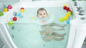 Ouders en hun jonge kindje kunnen zich vanaf februari laten verwennen bij babyspa in Panningen