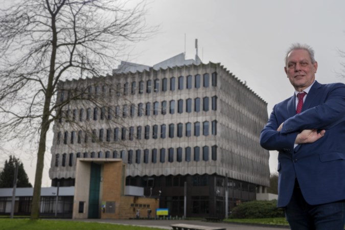 Wethouder Ton Raven van Sittard-Geleen dubt over zetel in Eerste Kamer: ‘Senator levert stad schat aan Haagse ingangen op’