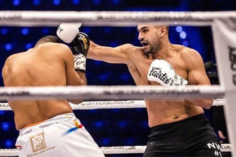 Pijnlijke aftocht bij rentree: Badr Hari knock-out in derde ronde