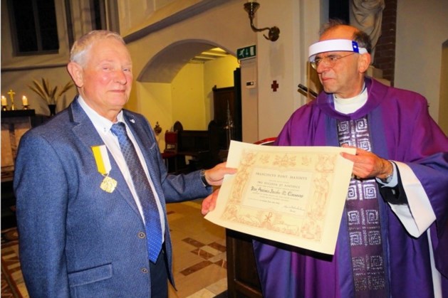 Pauselijke onderscheiding voor Toon Claessens uit Castenray