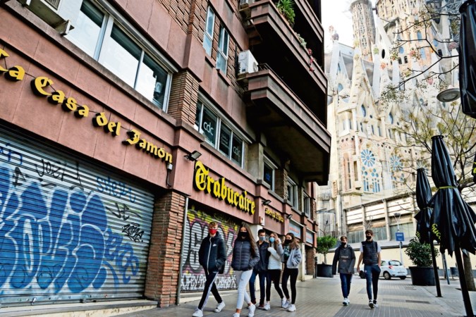 Toerisme weggevaagd in Spanje: de Sagrada Familia is alleen nog op zondag open, voor de mis