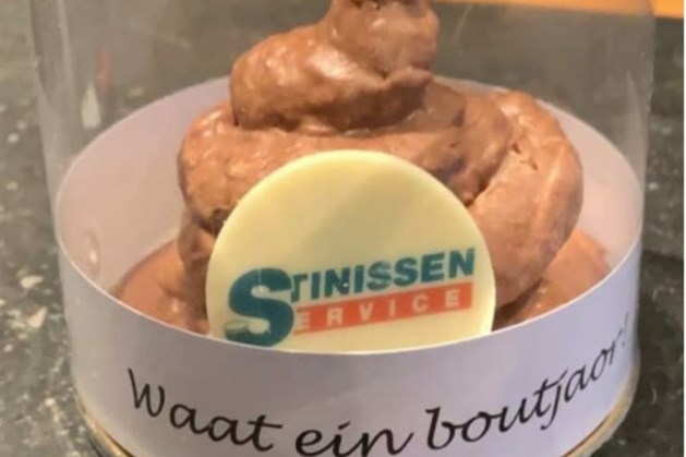 Een hoop stront als relatiegeschenk voor kerst: ‘waat ein bo... - De