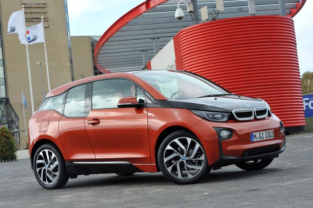 BMW schroeft productie elektrische auto’s verder op