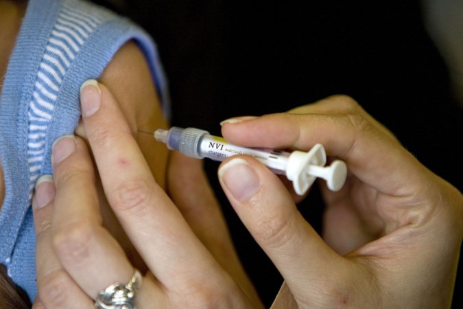 Kabinet wil ouderen veel sneller vaccineren, maar GGD is er nog niet klaar voor