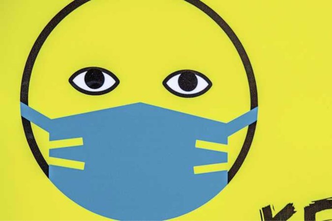 Rechter: geen mondkapje? Dan ook geen salaris