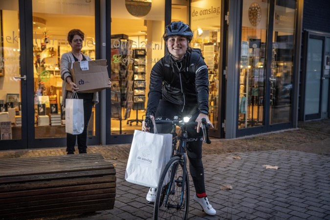 Winkelpersoneel nu ook ineens aan de slag als pakketbezorger: wat mag wel, en wat niet?