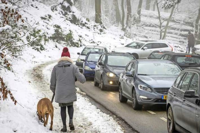 Sneeuw en gladheid: zo ga je veilig de weg op
