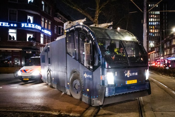 Politie pakt dinsdag 131 mensen op wegens geweld en opruiing