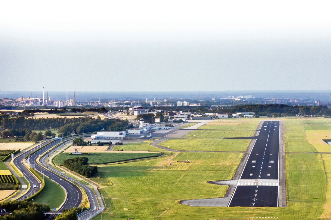Luchthaven Beek kan flink groeien, maar alleen als omwonenden erop vooruitgaan - De Limburger