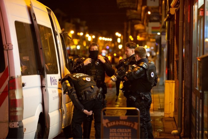 Ook in Maasmechelen vrees voor coronarellen: grote politiemacht paraat