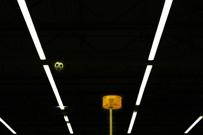 Insider Amsterdamse korfbalclub filmde vrouwen in kleedkamers en douche, werkstraf geëist