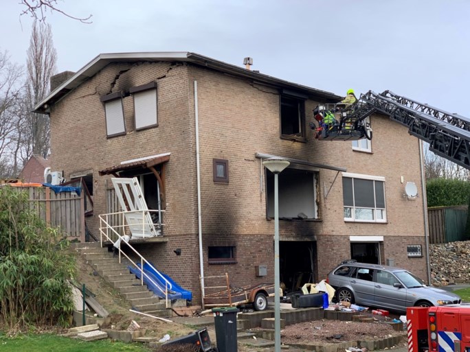 Video: Explosie bij brand in woning Hoensbroek